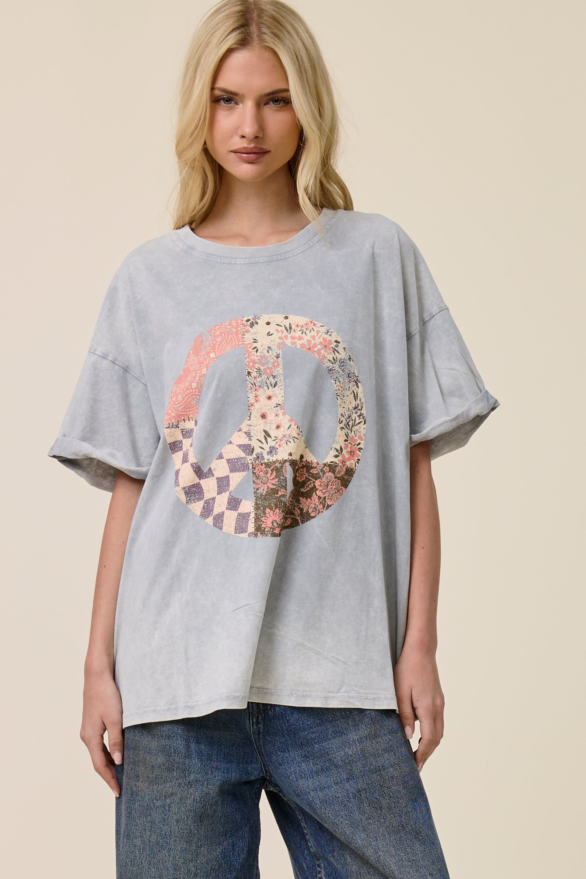 Vintage Peace Sign Oversized Graphic Tee for Women – Mineral Washed Casual T-Shirt