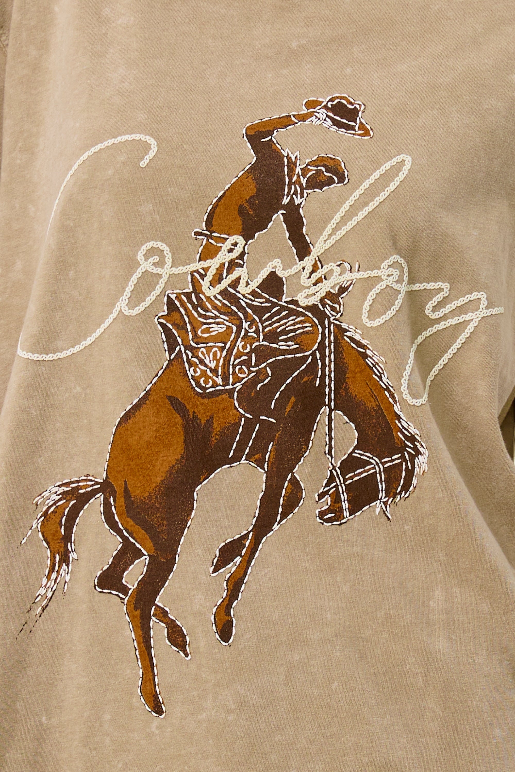 FORYERI Vintage Cowboy Graphic Oversized Tee for Women – Western Rodeo Print, Washed Tan, Relaxed Loose Fit T-Shirt