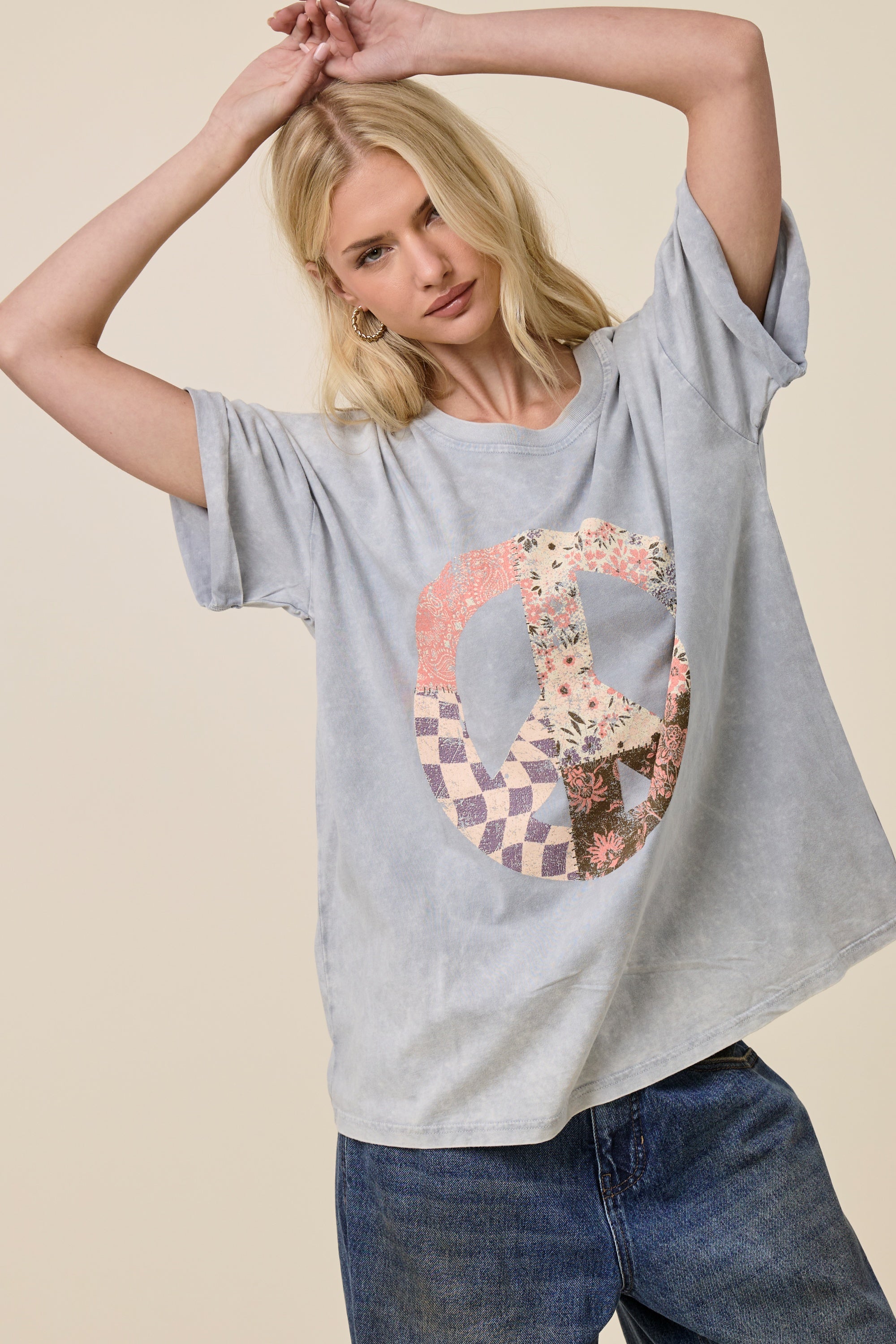Vintage Peace Sign Oversized Graphic Tee for Women – Mineral Washed Casual T-Shirt
