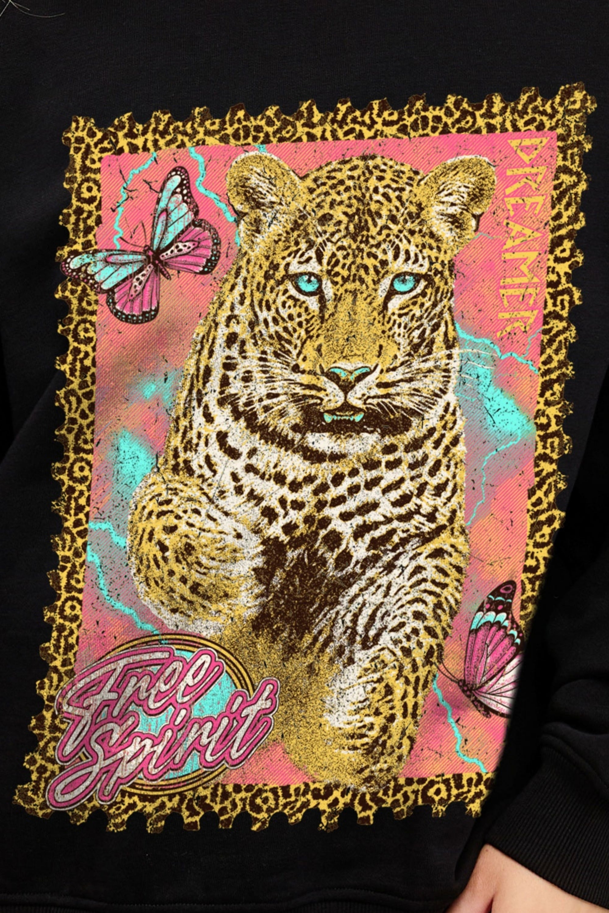 FORYERI Women’s Leopard Graphic Sweatshirt – Oversized Vintage Wildcat Butterfly Pullover Crewneck Top