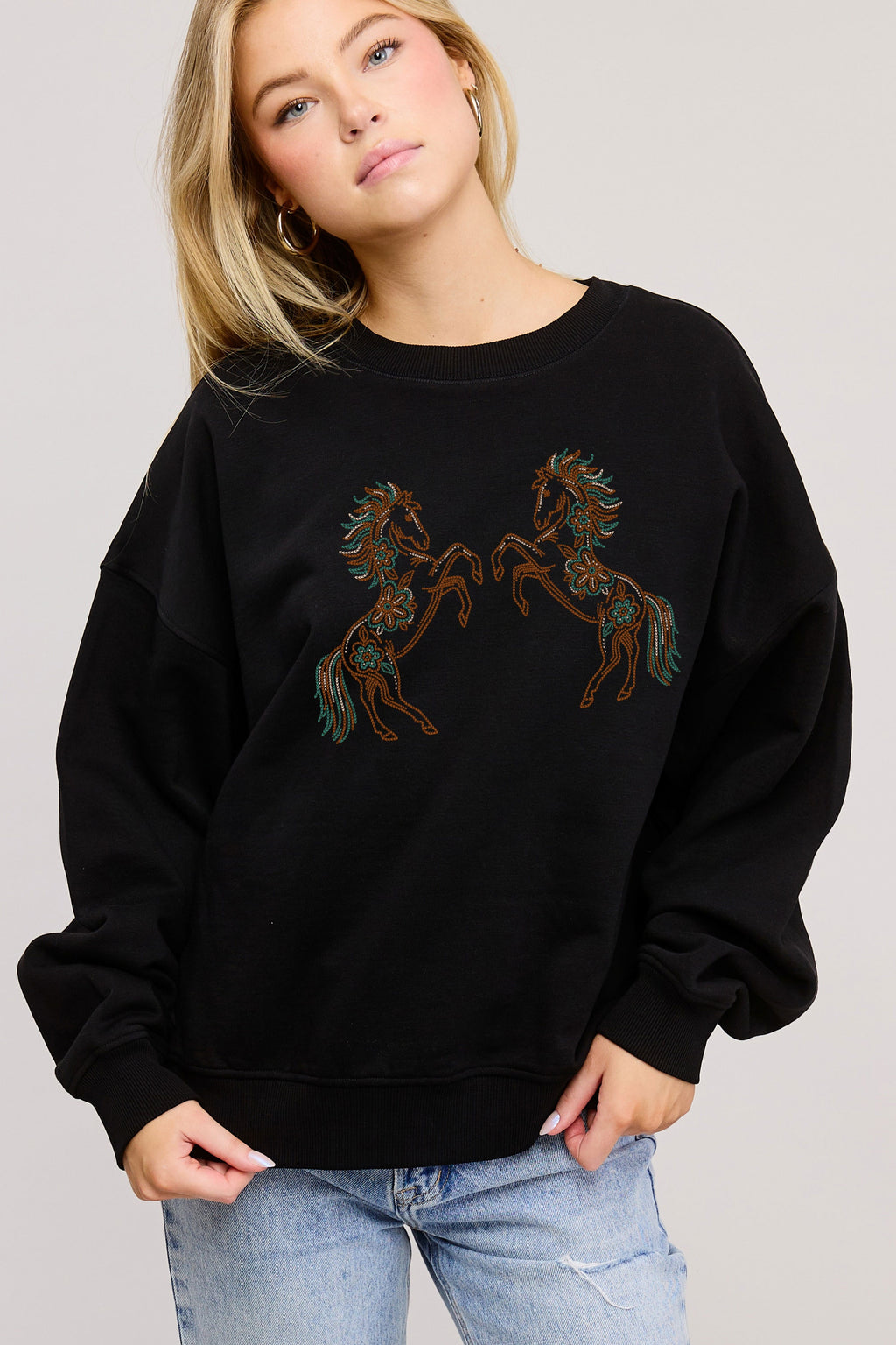 FORYERI Women’s Embroidered Horse Graphic Sweatshirt – Oversized Western Floral Crewneck Pullover