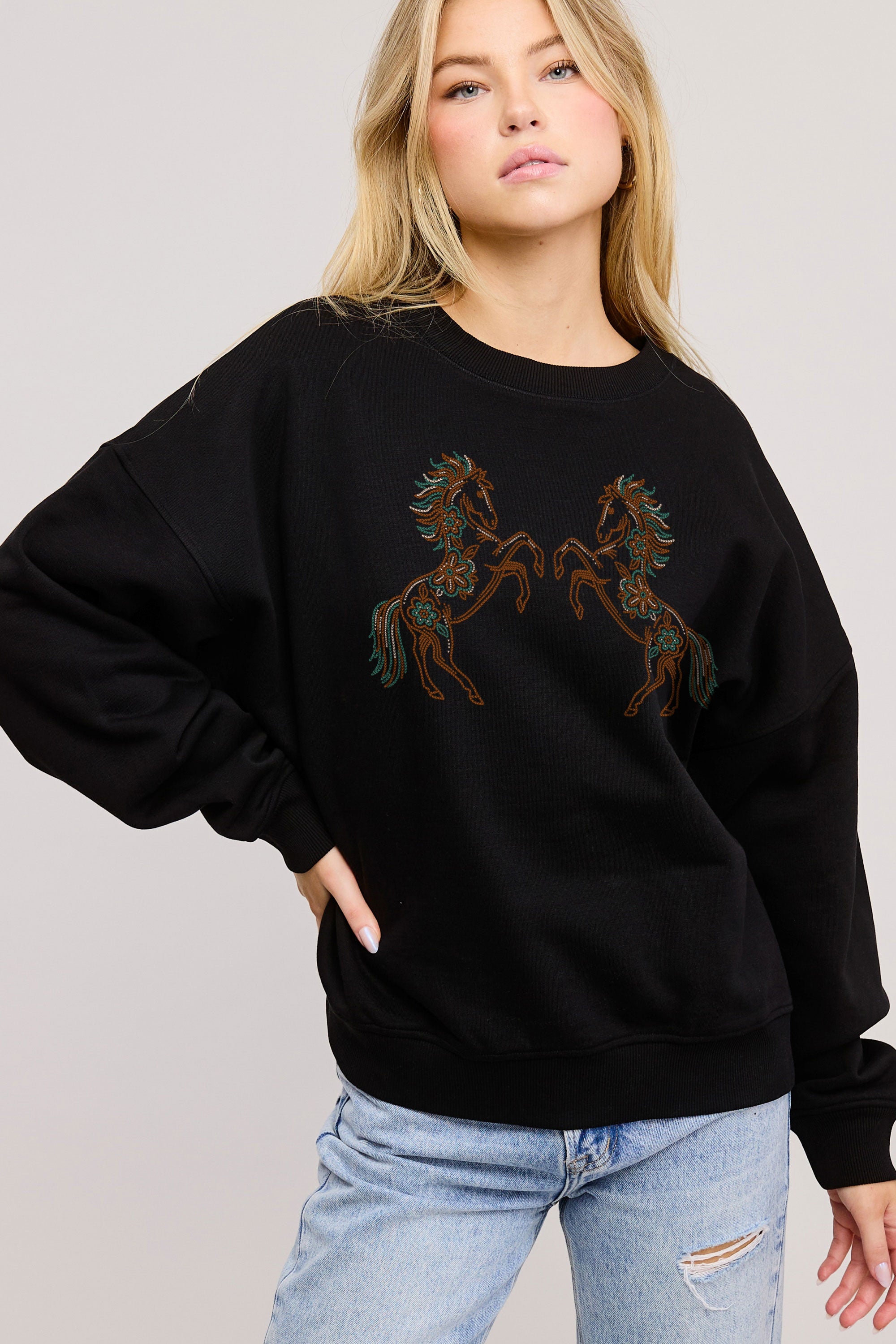 FORYERI Women’s Embroidered Horse Graphic Sweatshirt – Oversized Western Floral Crewneck Pullover