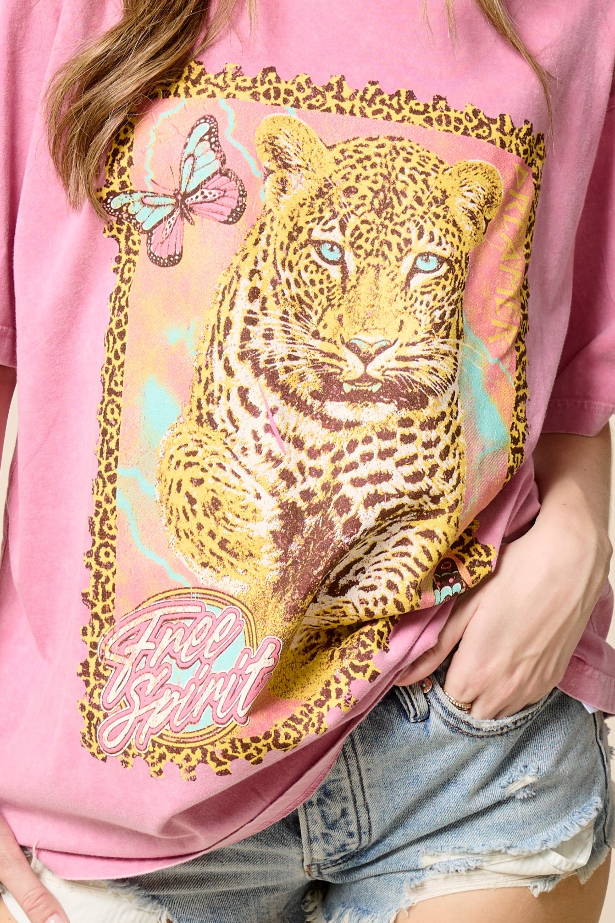 Free Spirit Leopard Graphic Tee – Vintage Wash Oversized Retro Street Style T-Shirt