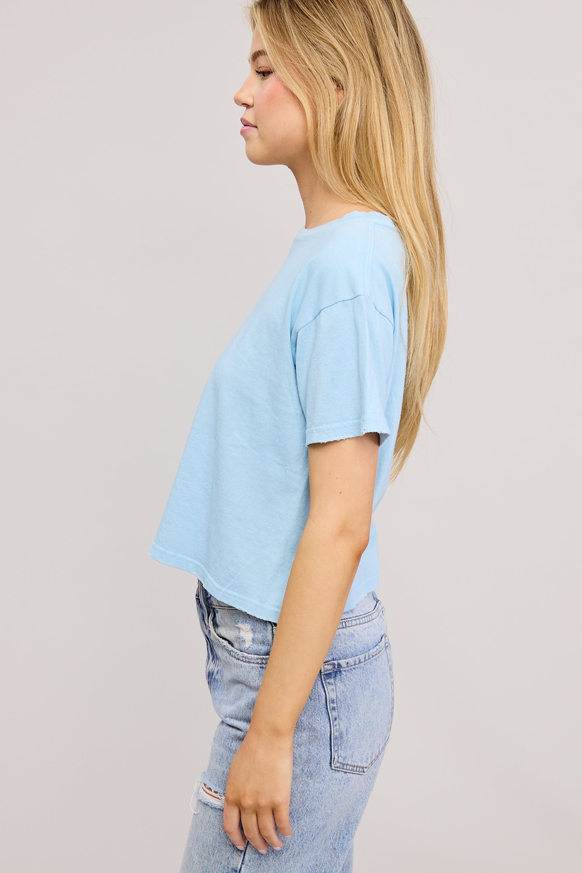 FORYERI Womens Raw Edge Crop Tee, Vintage Washed Cotton T Shirt, Grinding Detail Neck & Hem, Seamless Everyday Basic Top